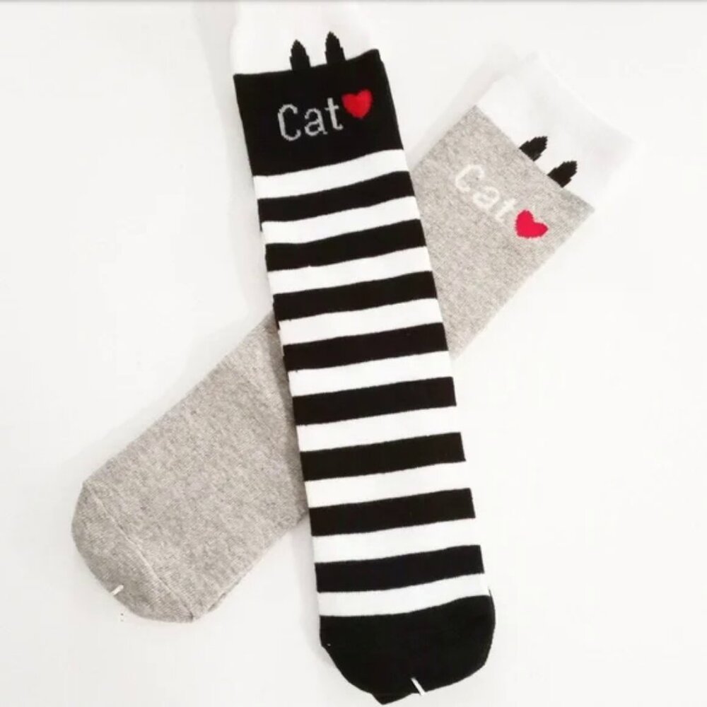NEW 2 Pair of Cat Socks